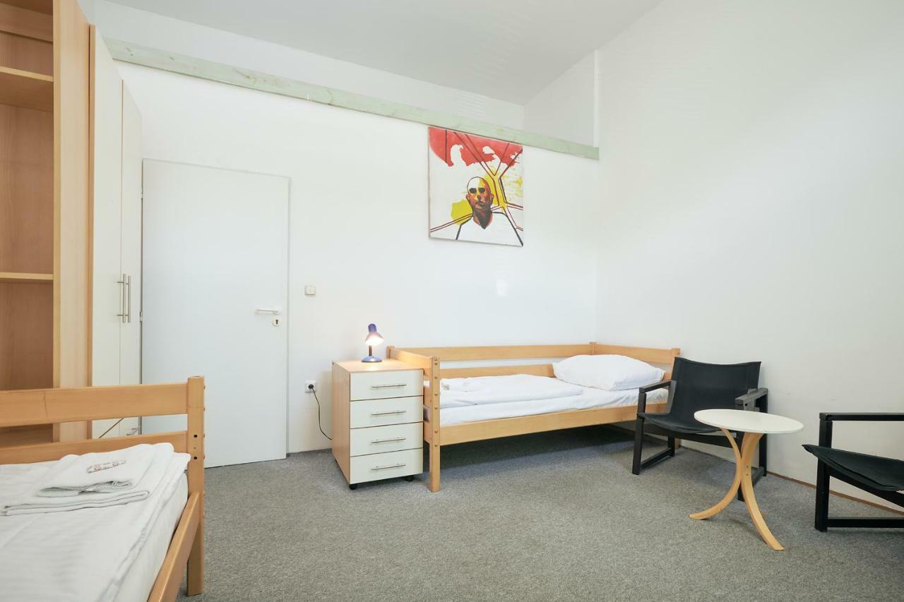 Hostel Mikolase Alse Prag Exterior foto